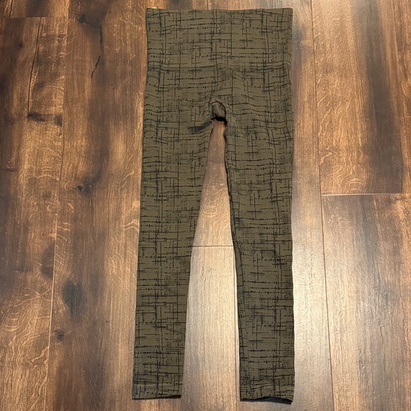 SPANX Olive Patterned Leggings - Picture 3 of 3